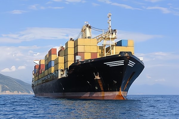 international freight forwarding.jpg